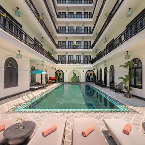 4* Hotell Delicacy &