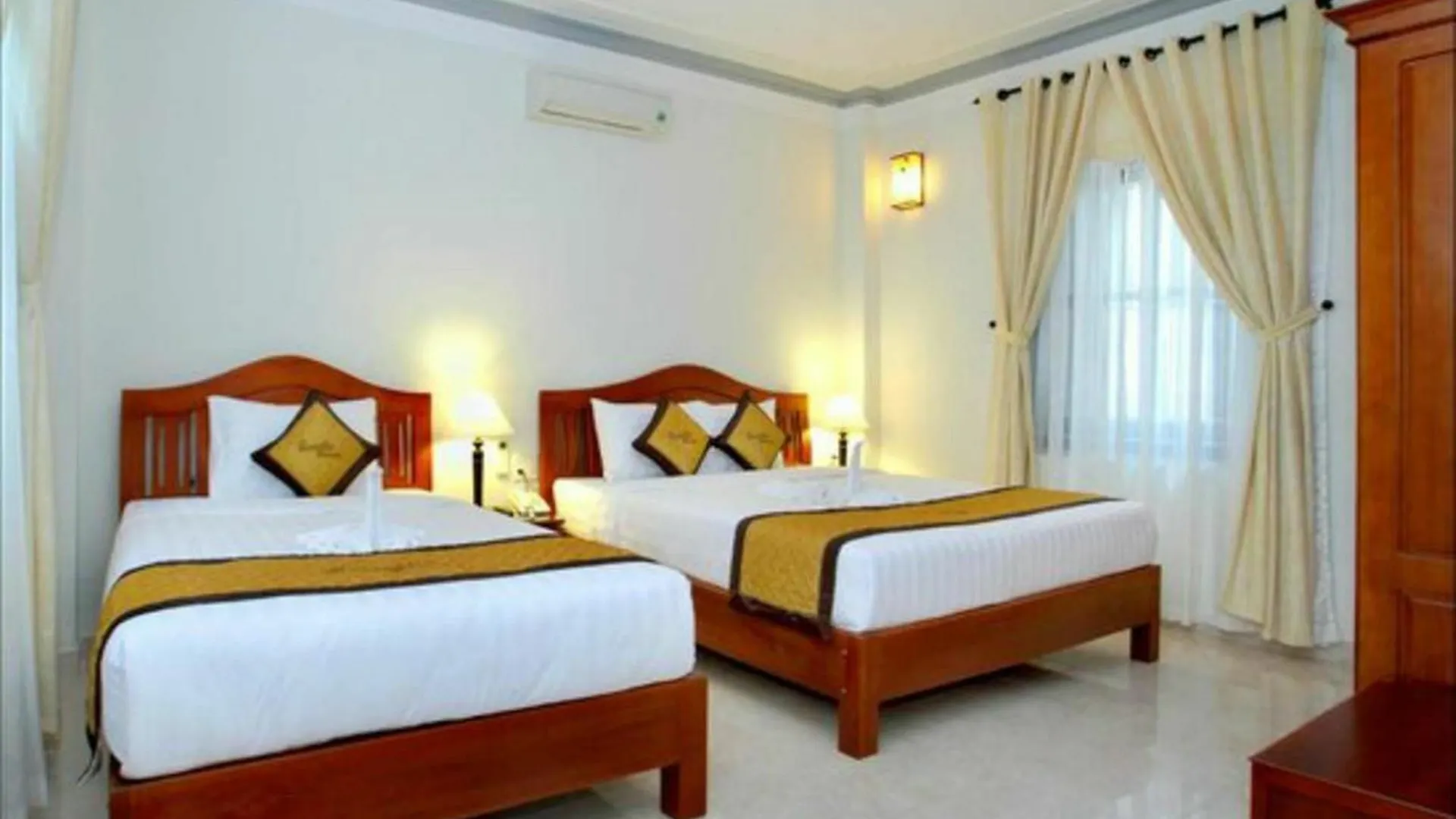 Camellia Homestay Хойан